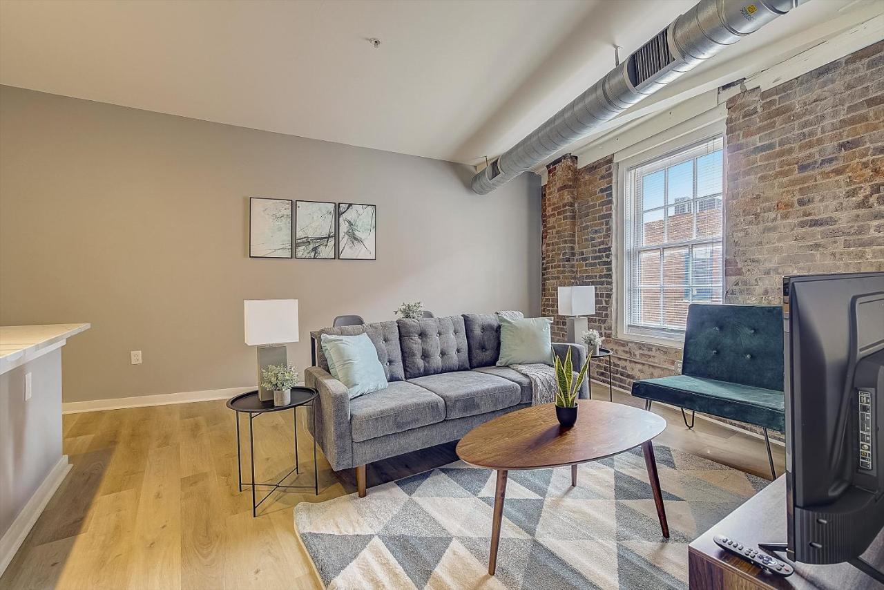 Frontdesk I Carriage Wheel Lofts Apts Philadelphia Διαμέρισμα Δωμάτιο φωτογραφία